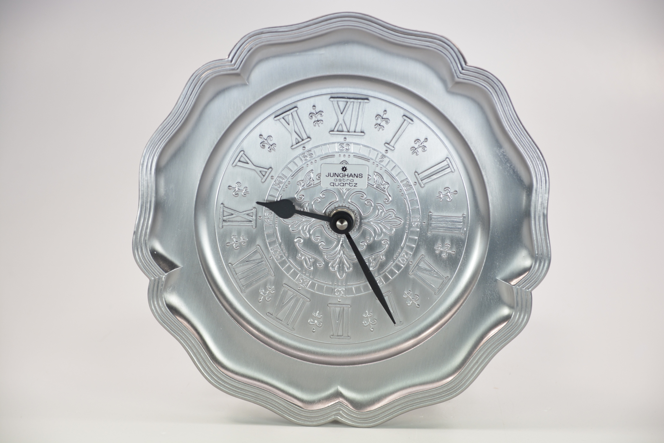 JUNGHANS alte astra quartz Wanduhr Zinn 369/0050 Uhr NEU NOS; K71 127